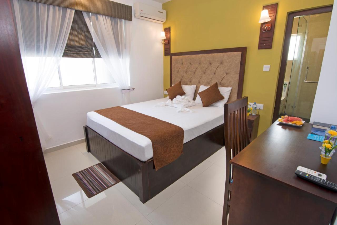 Mount Breeze Hotel Dehiwala-Mount Lavinia Eksteriør billede