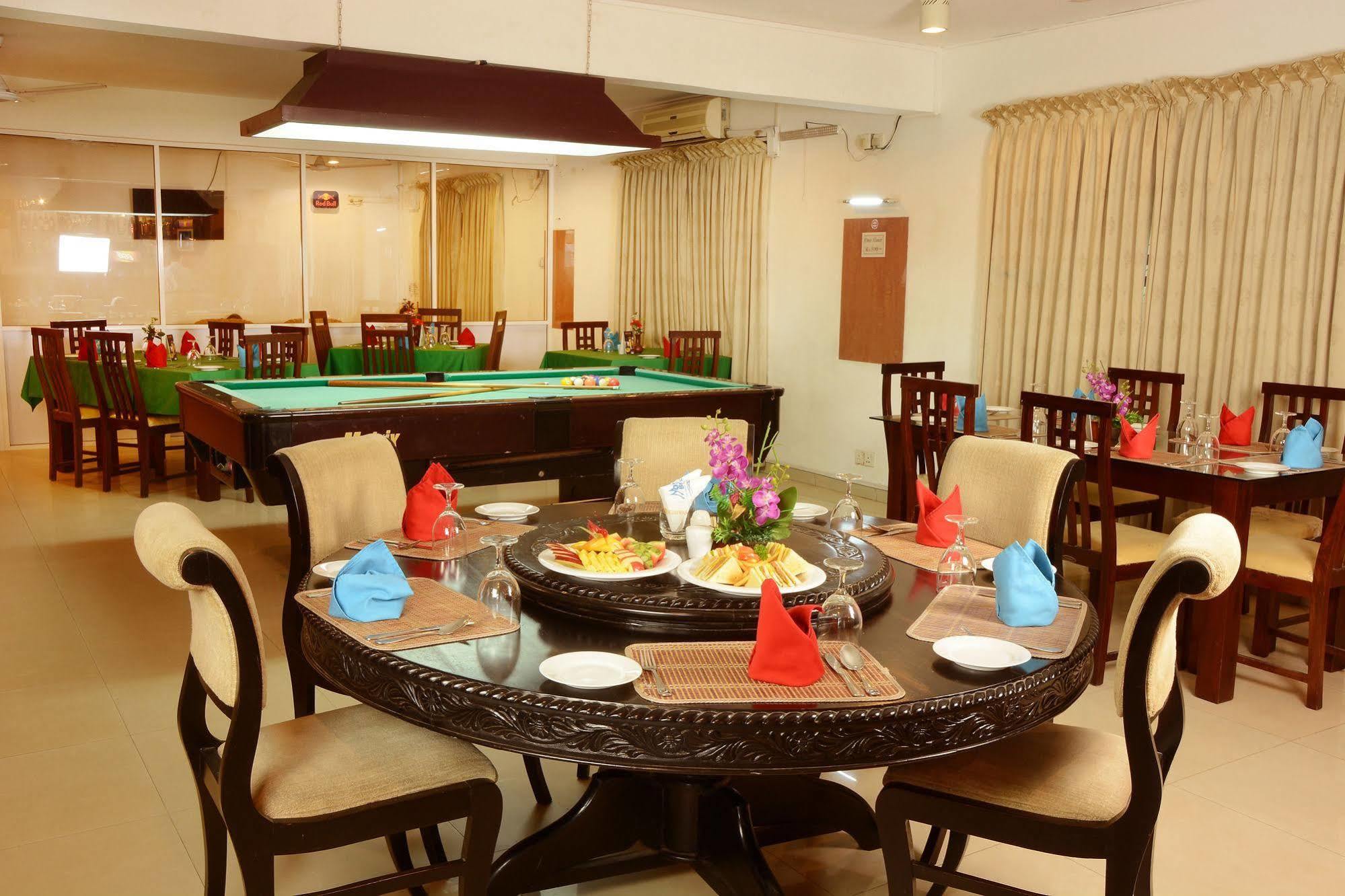 Mount Breeze Hotel Dehiwala-Mount Lavinia Eksteriør billede
