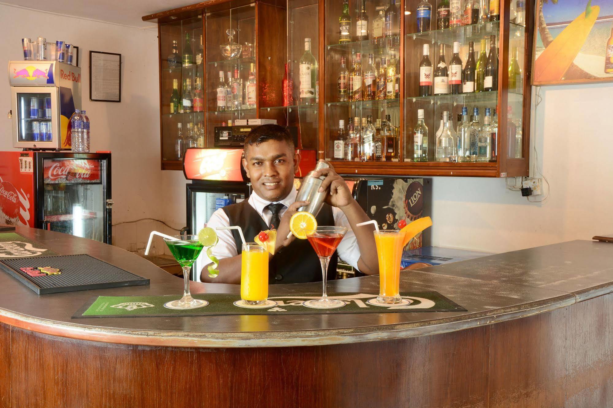 Mount Breeze Hotel Dehiwala-Mount Lavinia Eksteriør billede